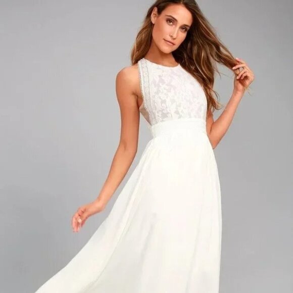 Lulu's White Lace Flowy Maxi Gown Dress $99 NWT - Picture 1 of 14